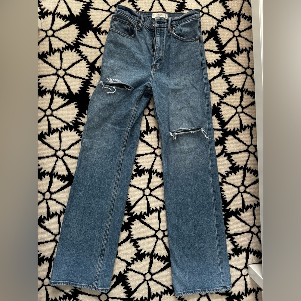 Abercrombie & Fitch The 90’s Relaxed Jeans High Rise, size 24